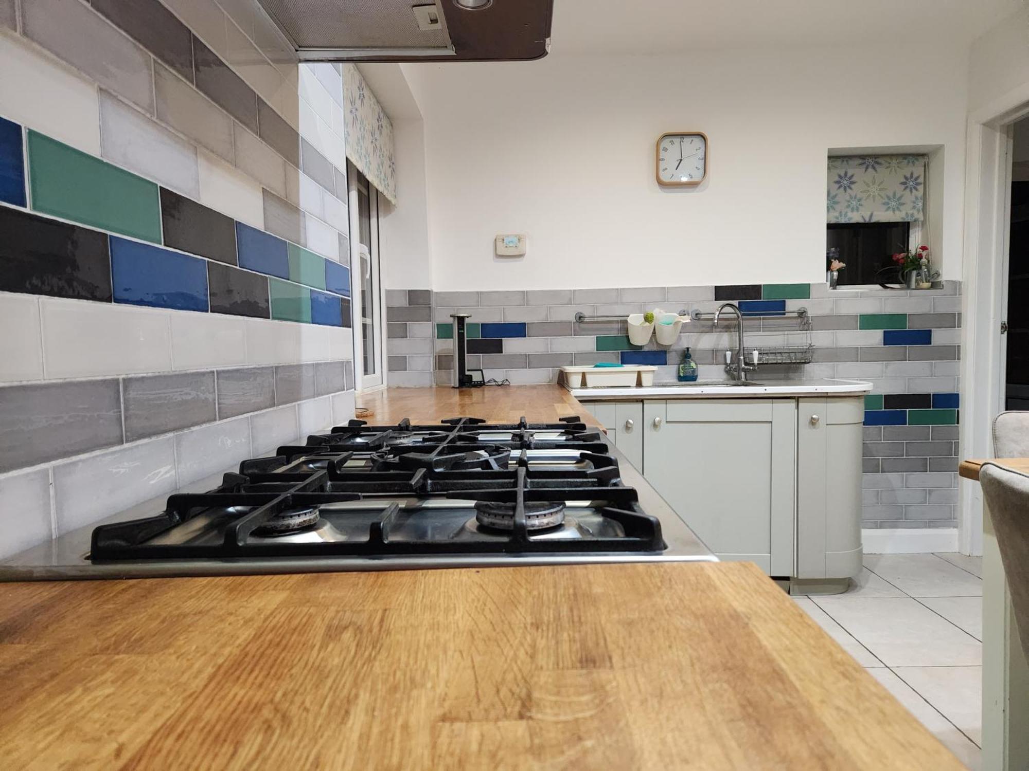 Elmdon House With 4 Spacious Bedrooms To Choose バーミンガム エクステリア 写真