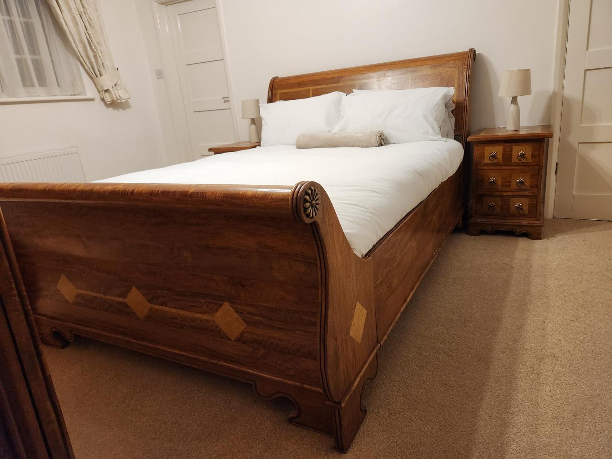 Elmdon House With 4 Spacious Bedrooms To Choose バーミンガム エクステリア 写真